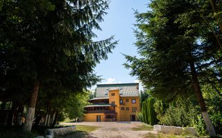 "Hanul Lupilor" | Pensiune de vânzare | Râșnov - Poză 1