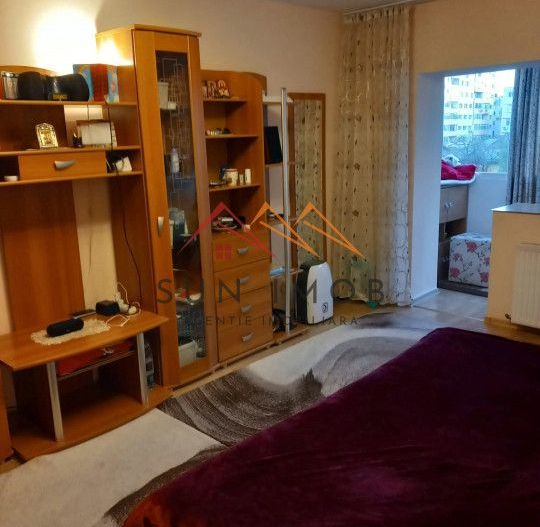 Apartament 3 camere, decomandat, central, renovat total, Campina - Poză 1