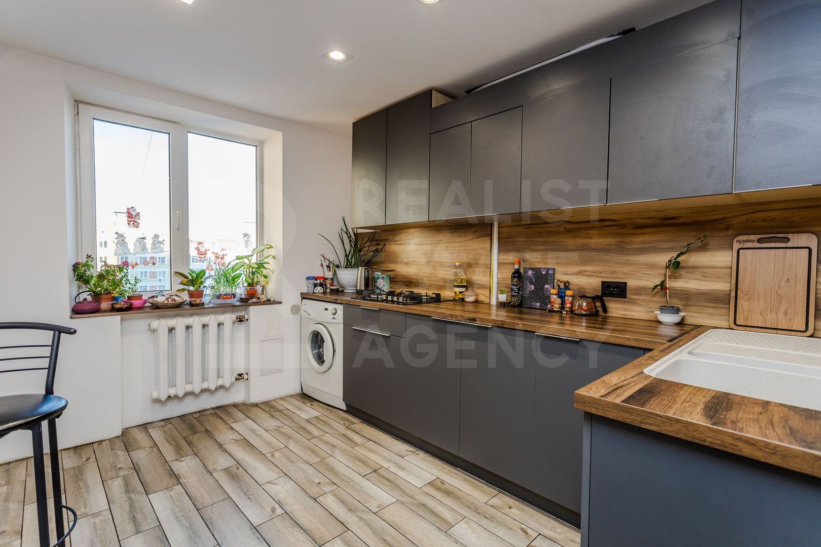 Vânzare, apartament, 3 camere str. Igor Vieru, Ciocana - Poză 2