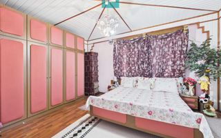 Casă cu 6 camere în Sânicolau Mare Timiș - Poză 9