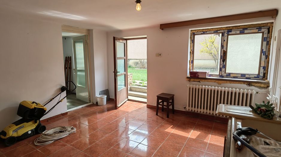 Casă cu 4 camere si teren zona Ciucului 120 m² - Poză 5