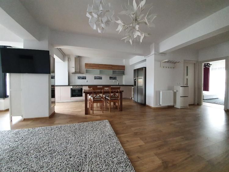 Proprietar, Apartament Domenii, 4 camere, loc parcare și boxă inclusa, etaj 2/3 - Poză 3