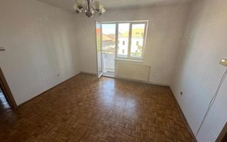 Ag BRASADAS vinde apt. 2 cam ULTRACENTRAL etaj 4/4. - Poză 4