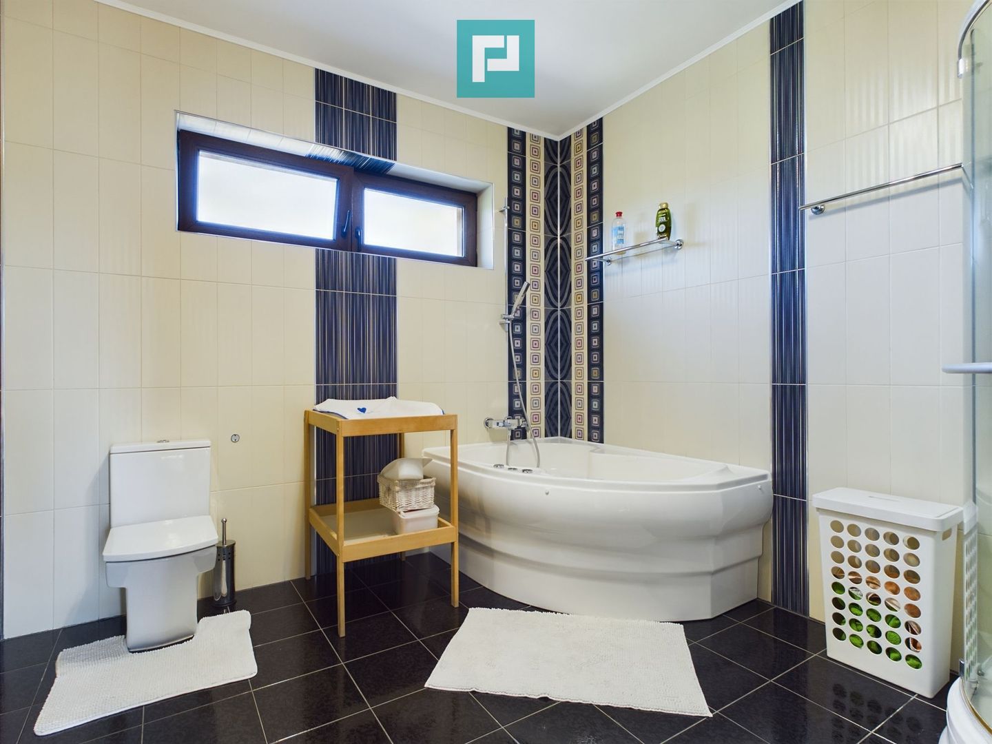 Vila de lux în Gai - Poză 9