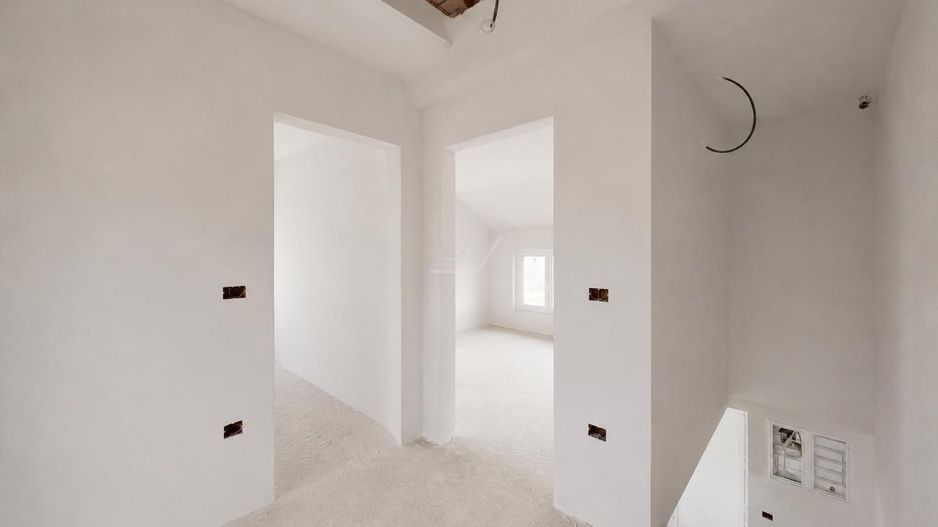 Duplex cu 3 camere si 2 bai. Finisaje la alegere. - Poză 7