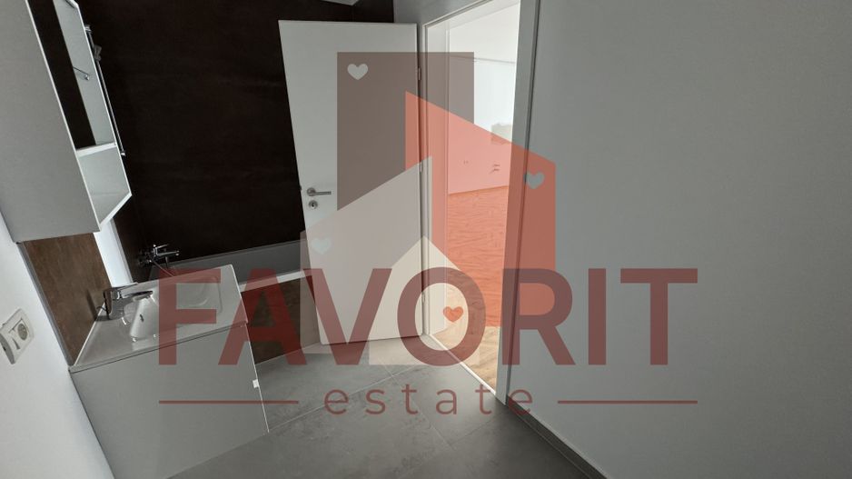 Etaj intermediar. Loc de parcare. Disponibil imediat - Poză 6