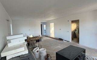 Casă la intrare în Sântandrei - Poză 6