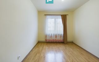 Apartament cu 3 camere în Zona 300 - Poză 5