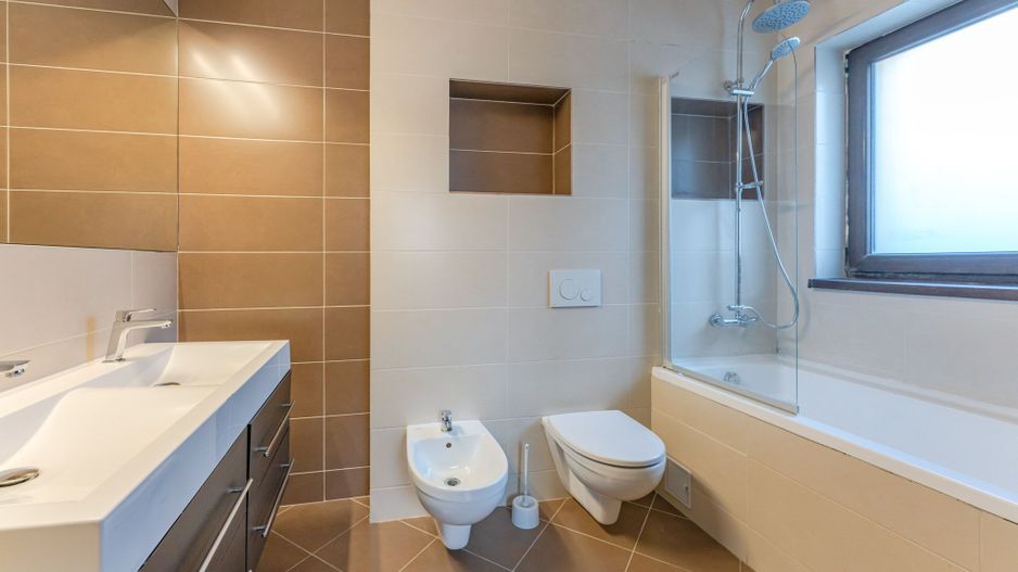 Casă modernă cu garaj și 4 dormitoare, aproape de Piața Sfatului - Poză 11