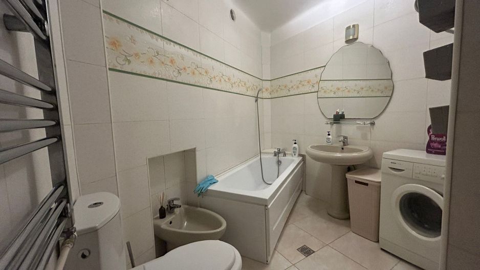 3 Camere Ultracentral 2 minute de Metrou Univestitate - Poză 9