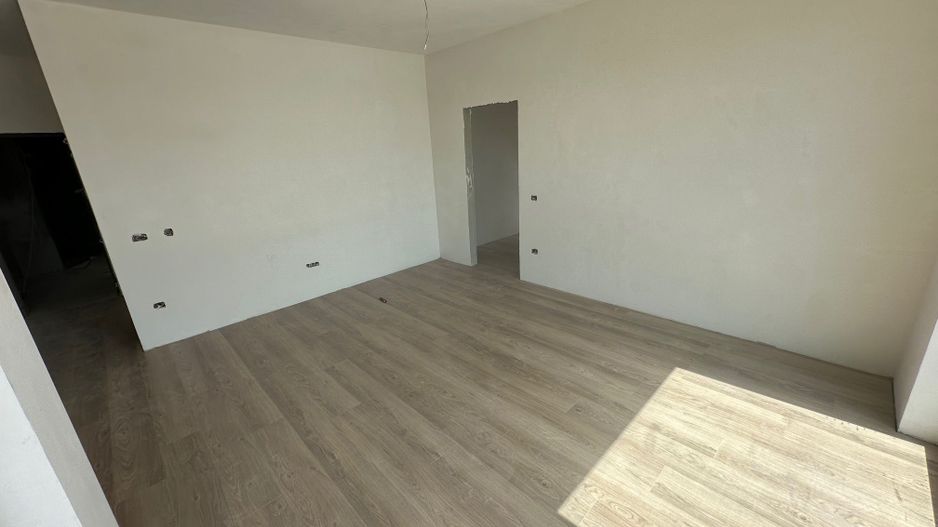 Apartment bloc nou cu lift si loc de parcare inclus - Poză 6