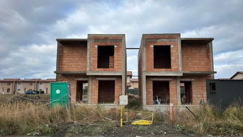 Casa la rosu Sacalaz, comision 0% - Poză 1