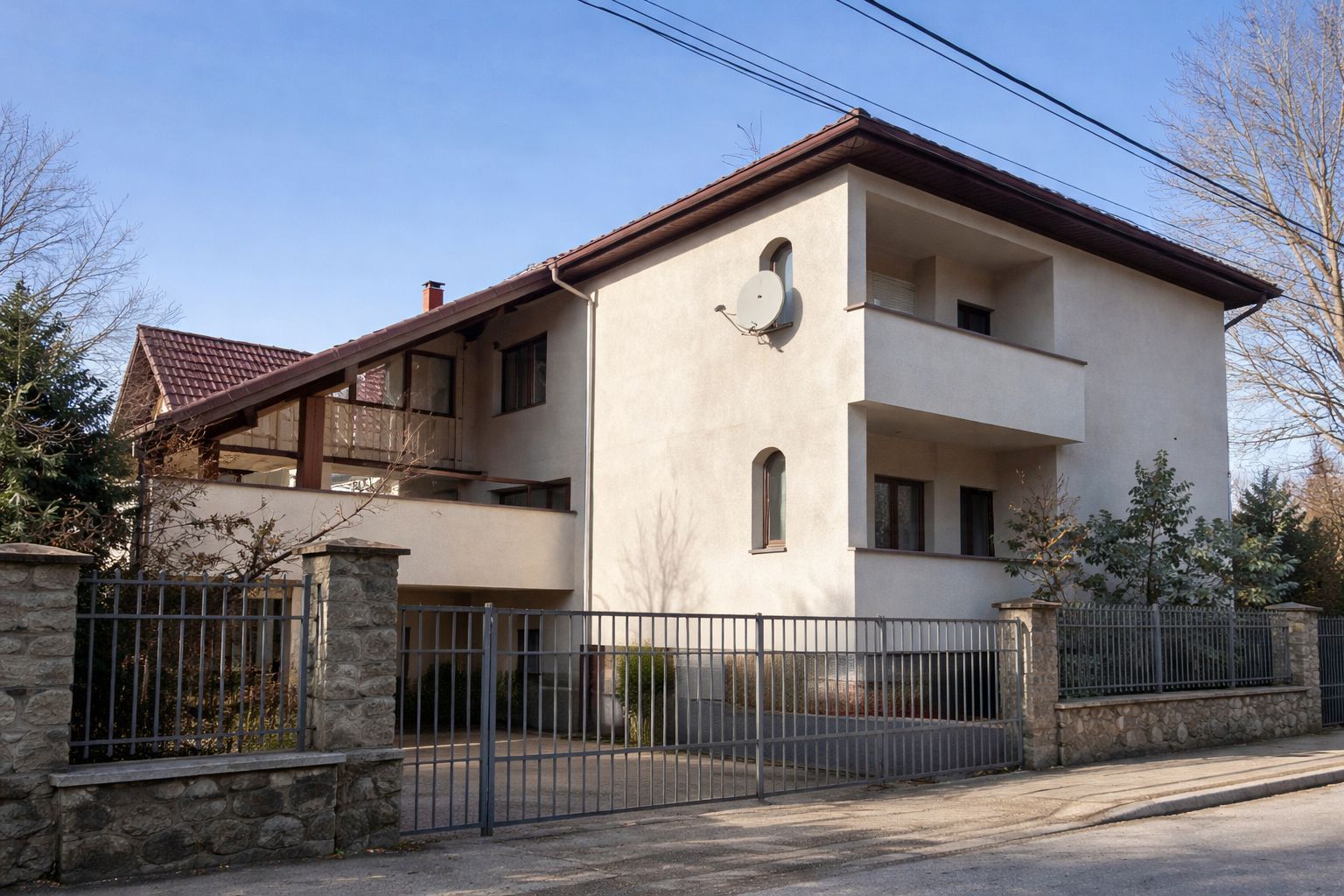 Vilă de închiriat | Suceava – Zamca | 450 mp | Ideal firmă / birouri - Poză 1