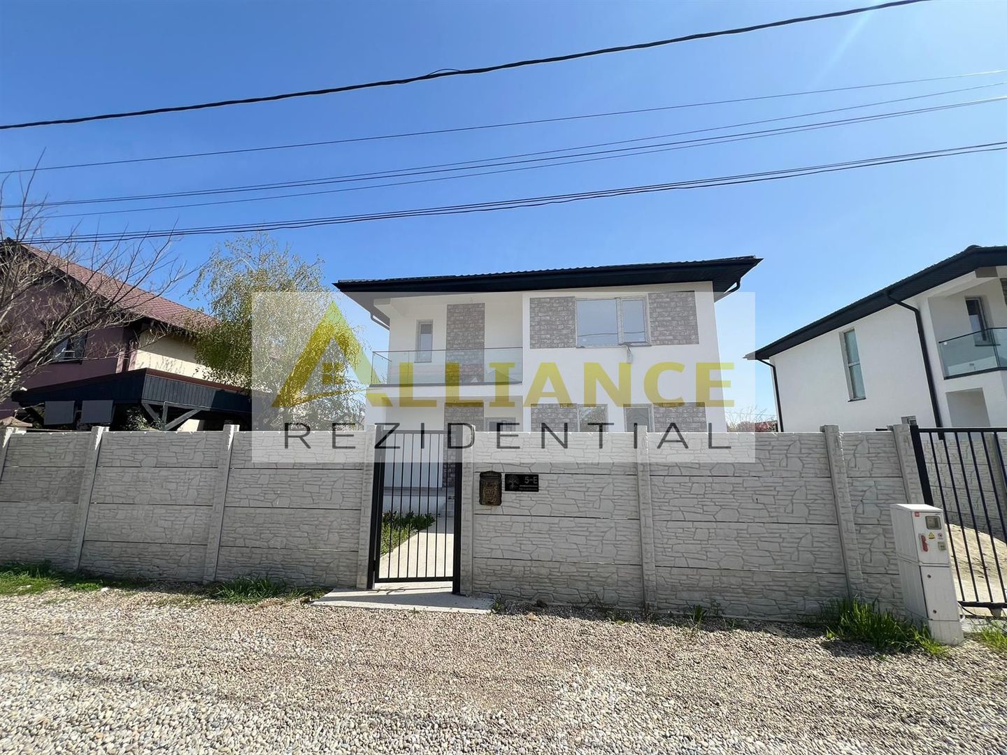 Vila Individuala - 5 camere-3 bai-Strada Miorita-500 M  de STV - Poză 4