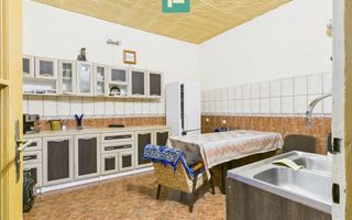 CONAC IMPRESIONANT ÎN GHIOROC - Poză 49