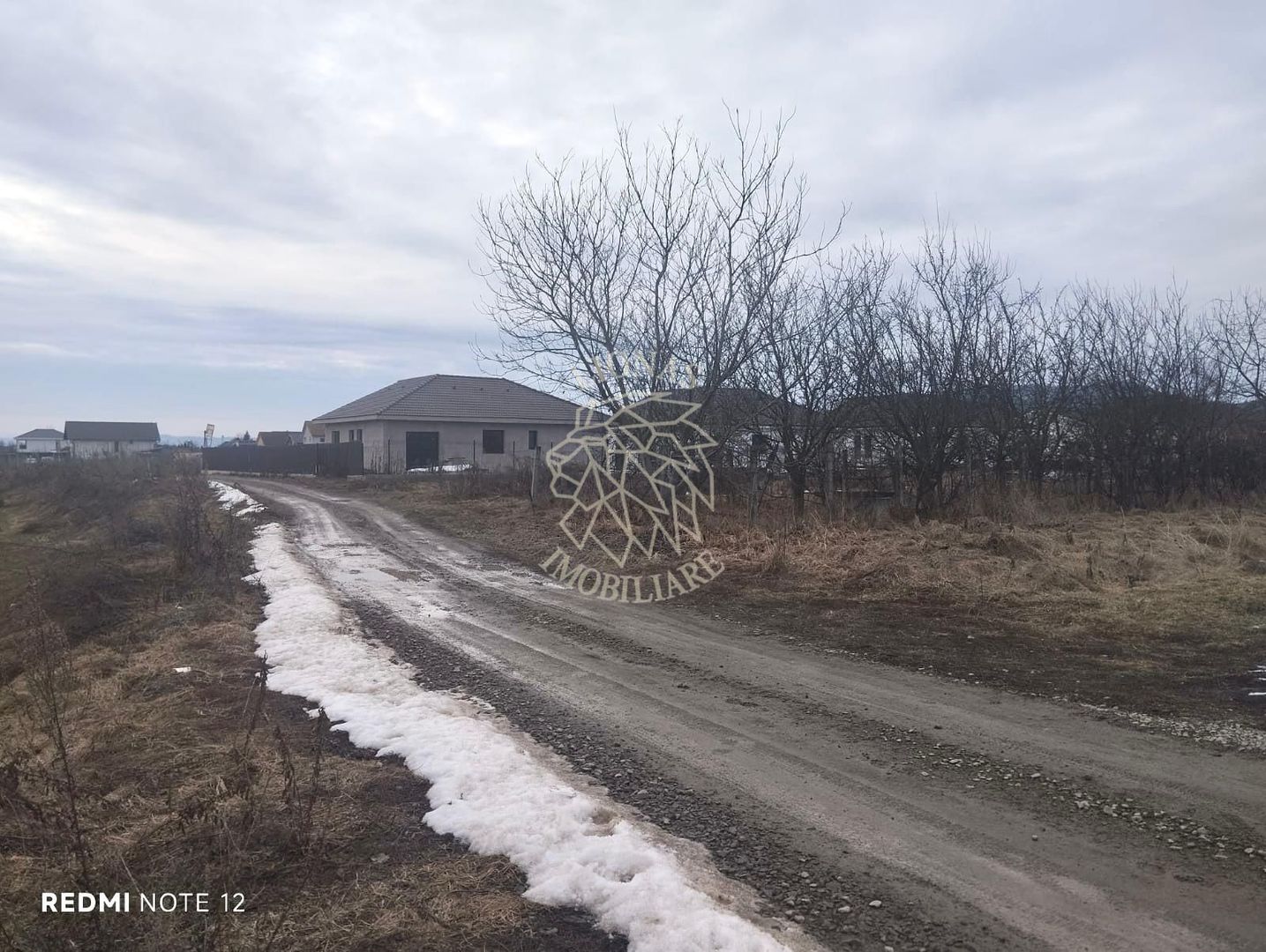 Teren 1750 mp-ideal casa P+2-zona linistita-Unirea - Poză 2