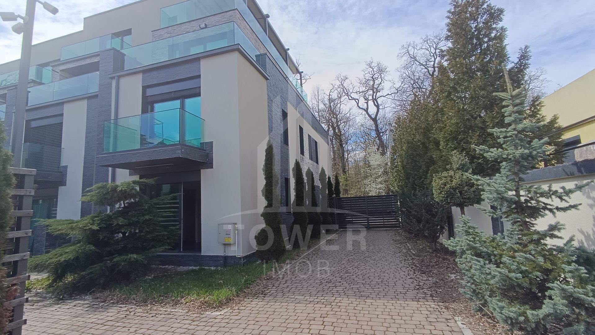 Casa de lux la padurea Dumbrava - Poză 2