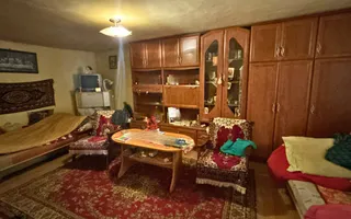 Doua case de vanzare 75 M² + curte 720 M² Piata Kalvin - Poză 12