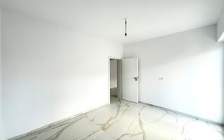 Disponibil imediat. Drum asfaltat. 2 locuri de parcare acoperite. - Poză 7