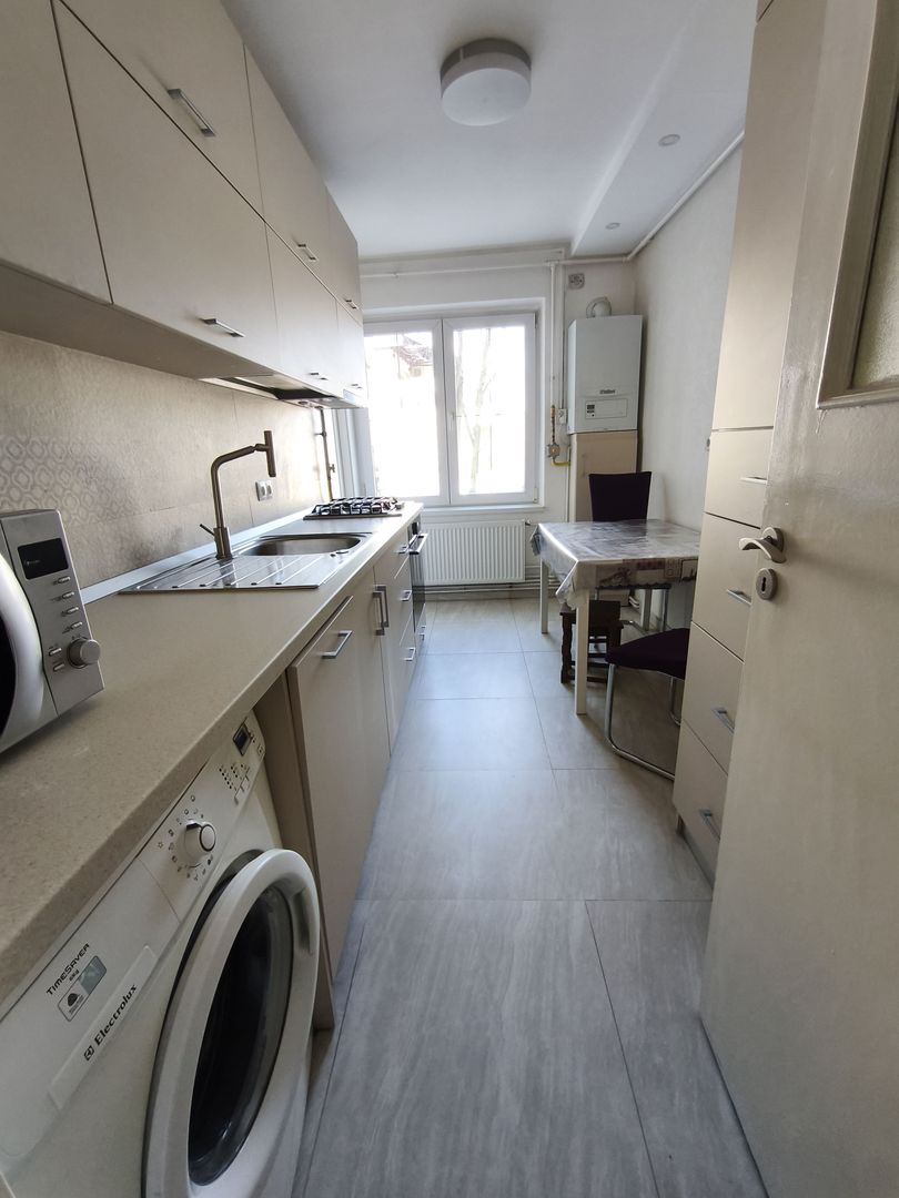 Apartament 4 camere | 2 băi | zona Cornișa parter inalt - Poză 1