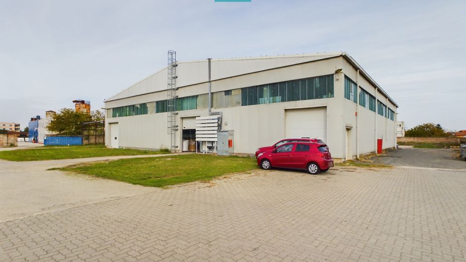 Hală industrială 1354 mp în Arad - Poză 1
