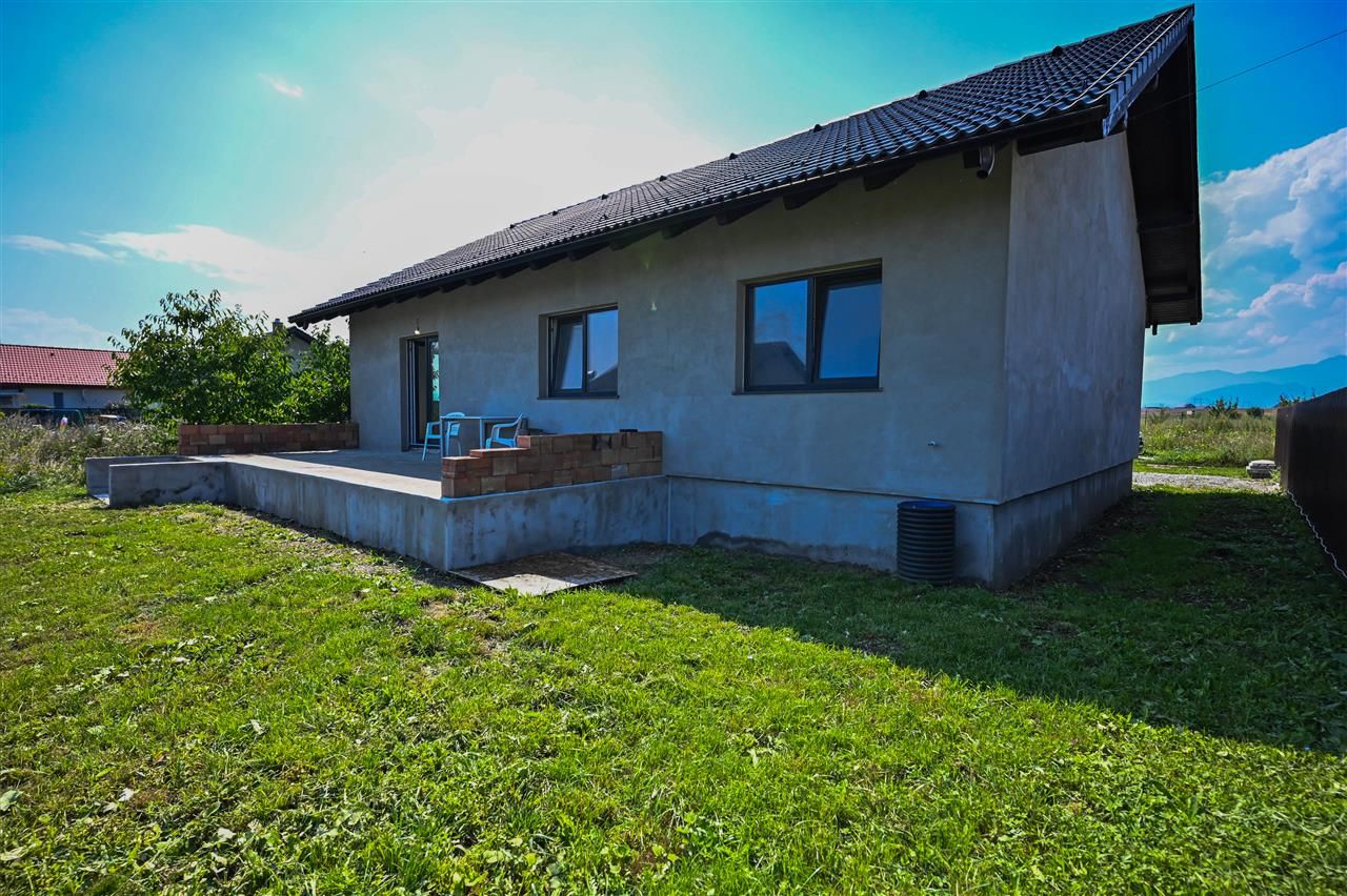 Casa personalizabila,pe un singur nivel,  pod mansardabil,pozitie cu liniste - Poză 5