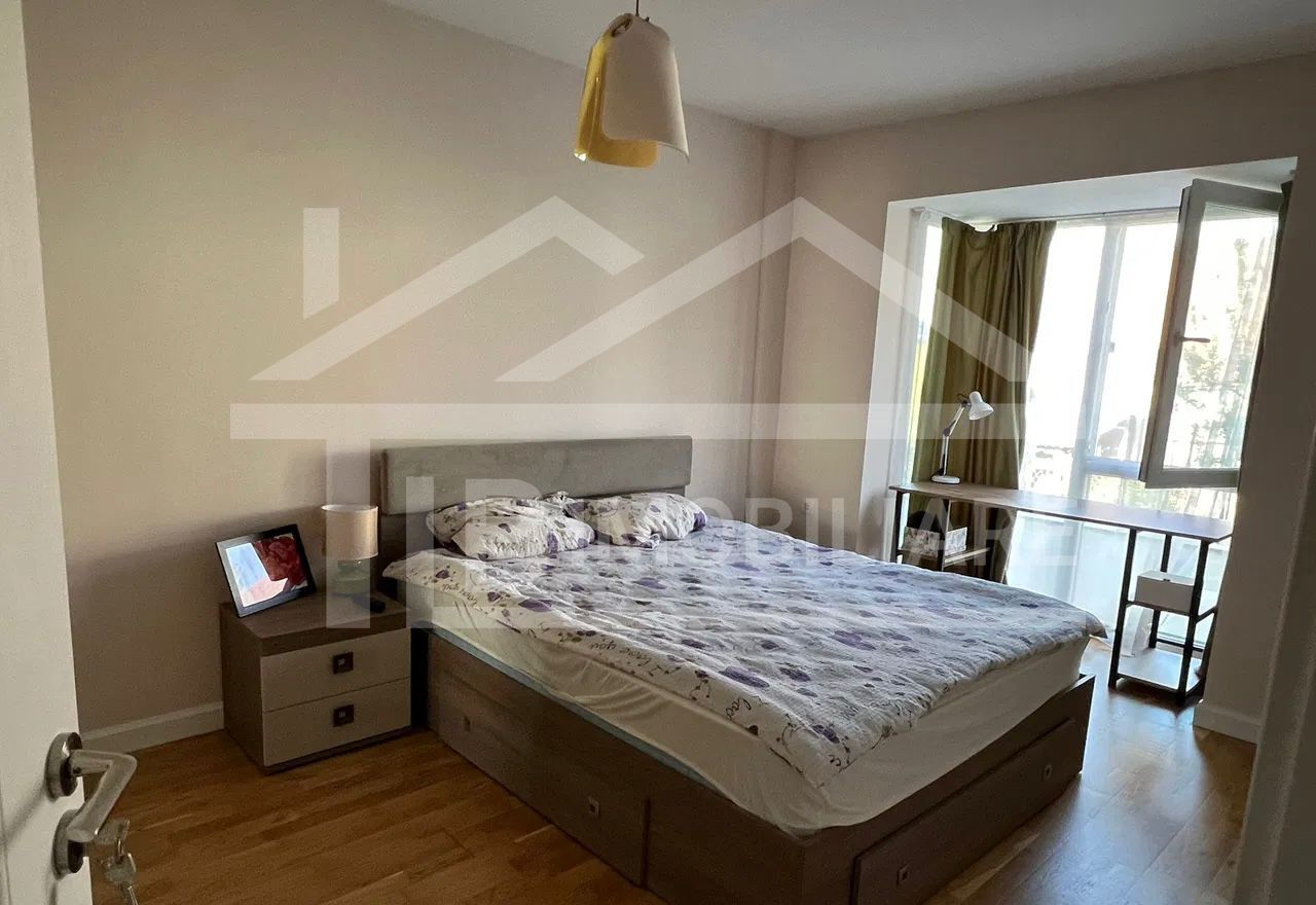 Apartament cu 2 camere, 55mp, Zona Central - Poză 3