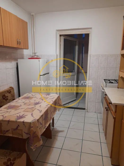 Etaj 1,Apartament 3 camere,bloc din 1980 ,zona Alexandru cel bun - Poză 4