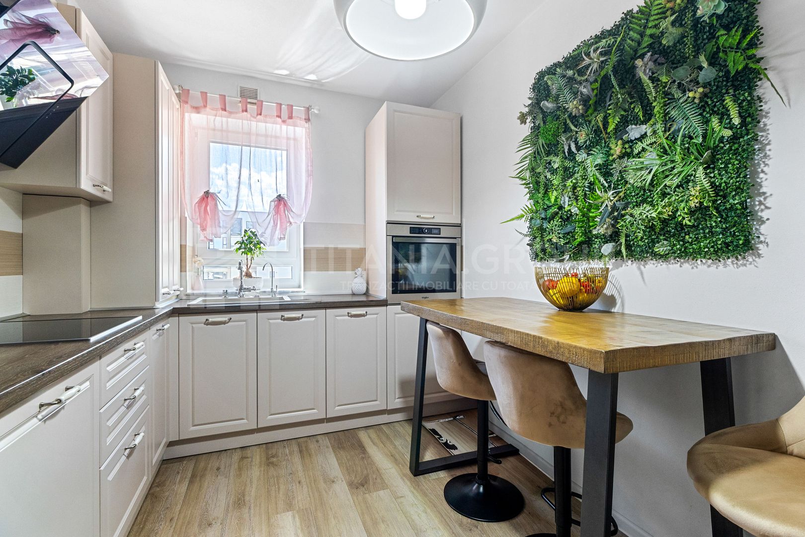 Apartament cochet mobilat-utilat, 3 camere, parcare, boxa, Kasper Coresi - Poză 11
