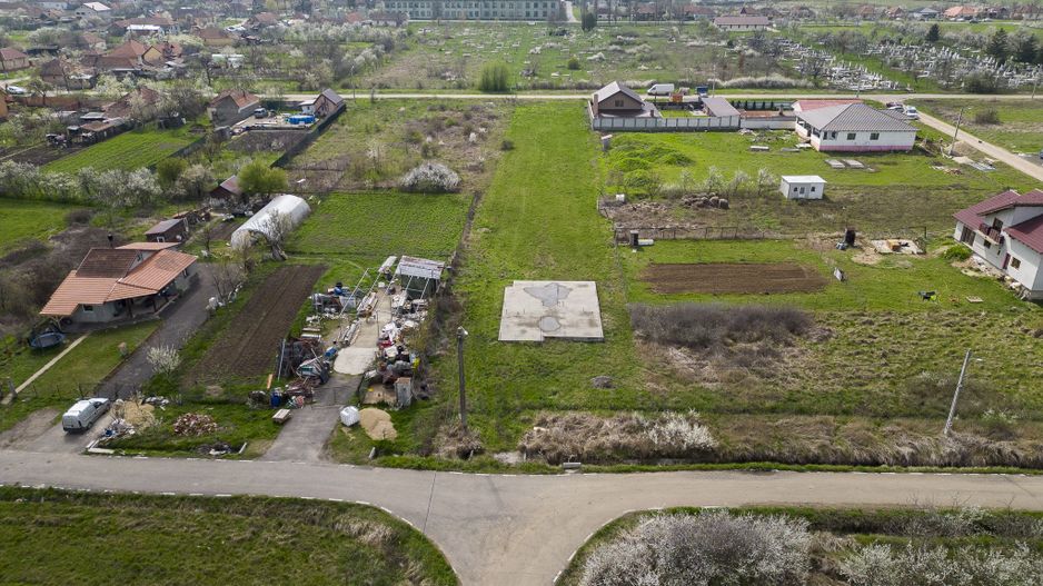 Teren intravilan cu fundație in Frumuseni - Poză 10