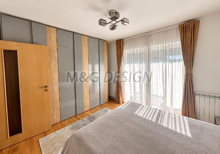Apartament  3 camere zona Aradului  2 băi, 2 balcoane - Poză 6