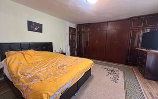 „Vilă cu piscină și teren 1.400 mp în zona Mal, Onești - Poză 8