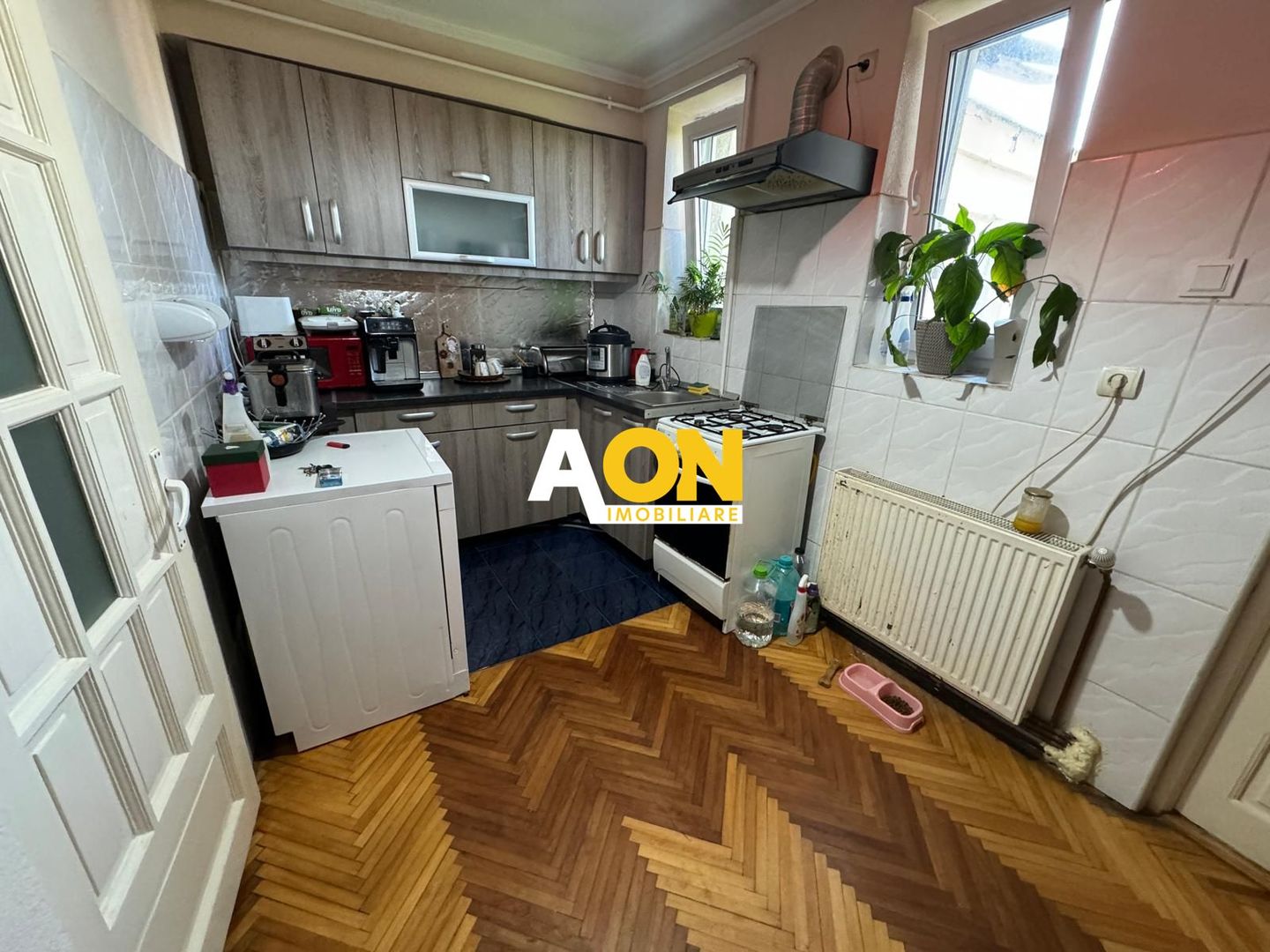 De vanzare apartament 3 camere, Cetate, zona B-dul Transilvaniei - Poză 8