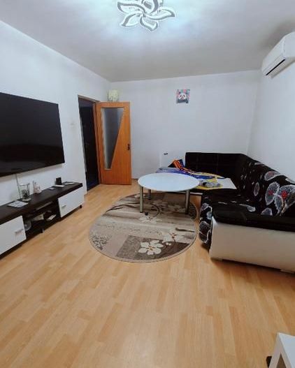 Apartament 3 camere decomandat 3 minute metrou Aparatorii Patriei - Poză 2
