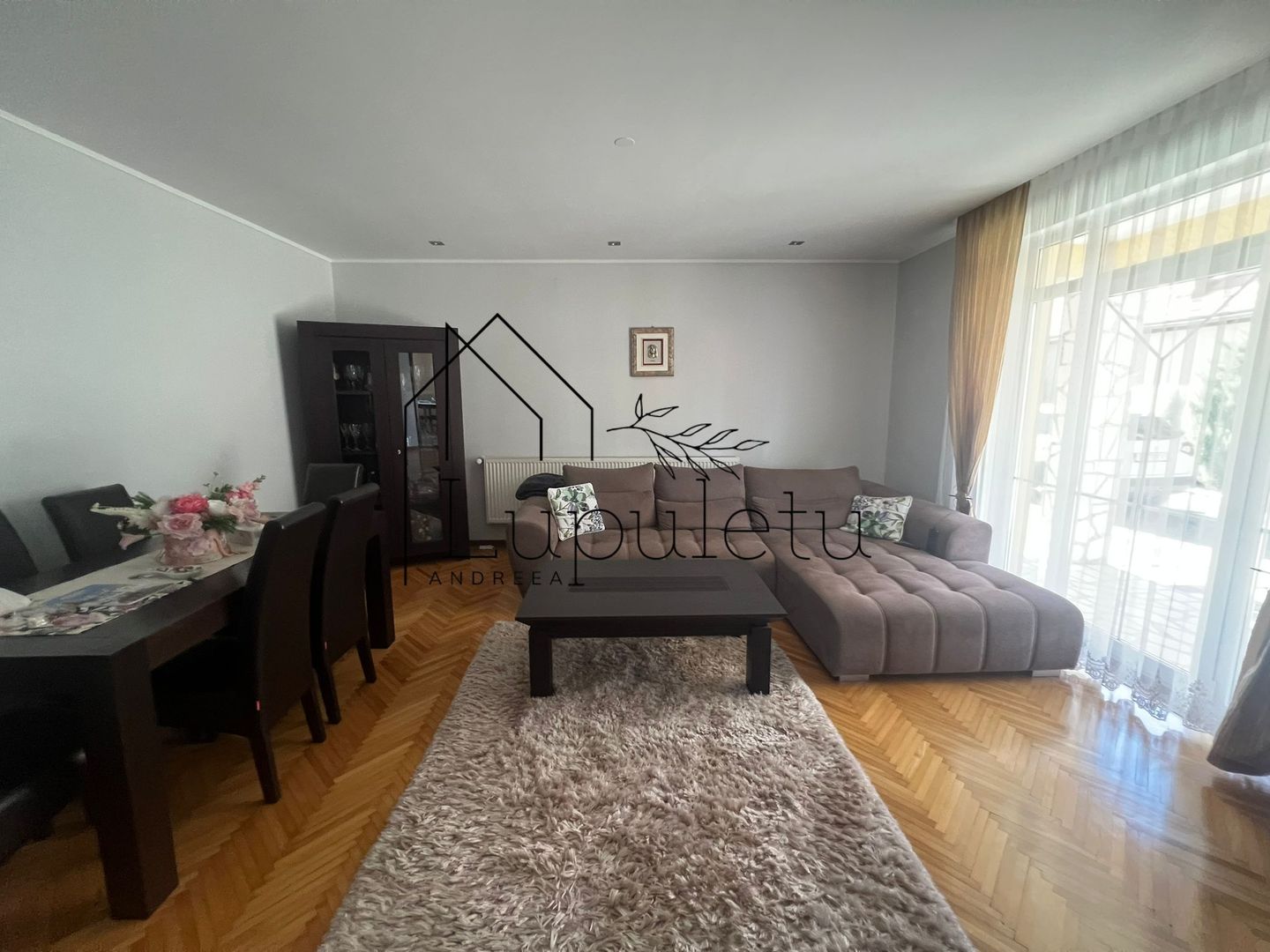 Casa de Vanzare Rasinari | 6 Camere | 200 MPU | Teren 979 MP | - Poză 2