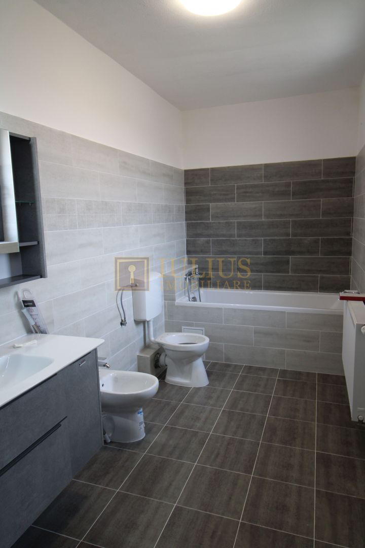 Braytim; 3 dormitoare, living saptios cu semineu. - Poză 19