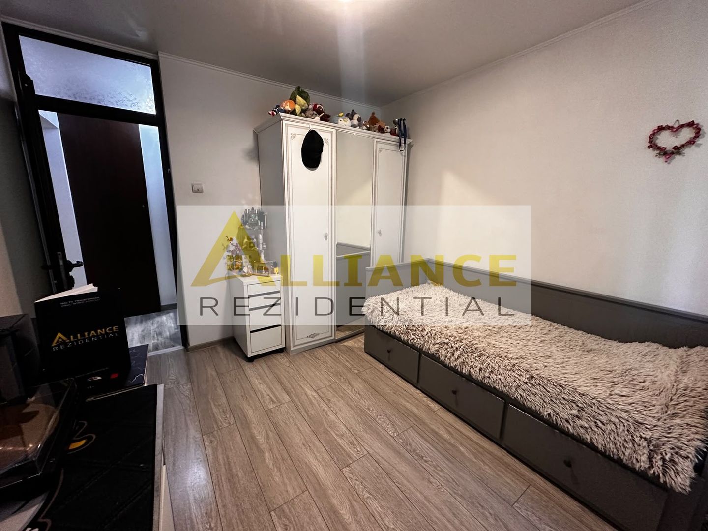 Apartament 3 camere | Aparatorii Patriei | Renovat complet | - Poză 6