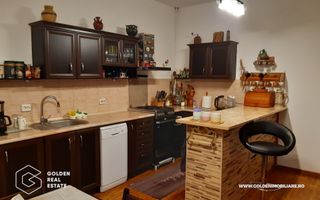 Casa mare, cu 4 apartamente a cate 1, 2, 3 și 4 camere fiecare - Poză 11
