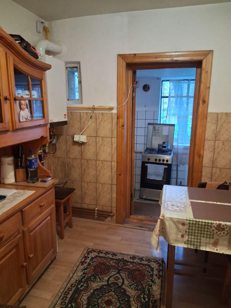 vand apartament 2 camere zona Alunisul Nou, paretr cvu terasa gaz tras - Poză 10