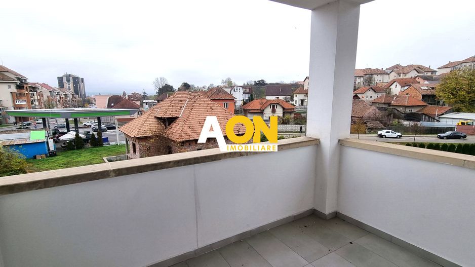 De vanzare apartament 2 camere, scara interioara, Centru - Poză 5