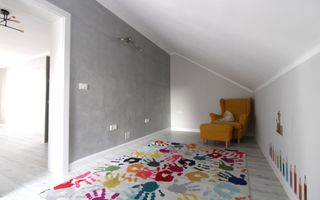 Curte, 4 apartamente, 8 camere, perfectă pt activități educaționale-Dumbravita - Poză 19