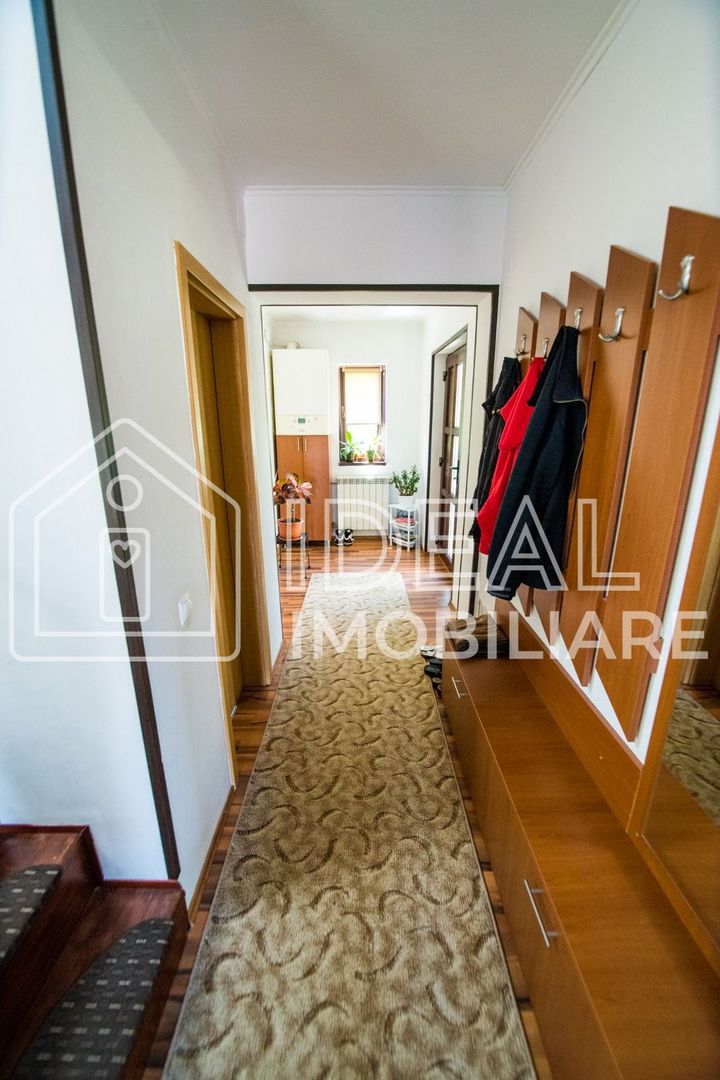 Casa Individuala cu 8 camere si 430 mp de curte, zona Calea Poplacii - Poză 21