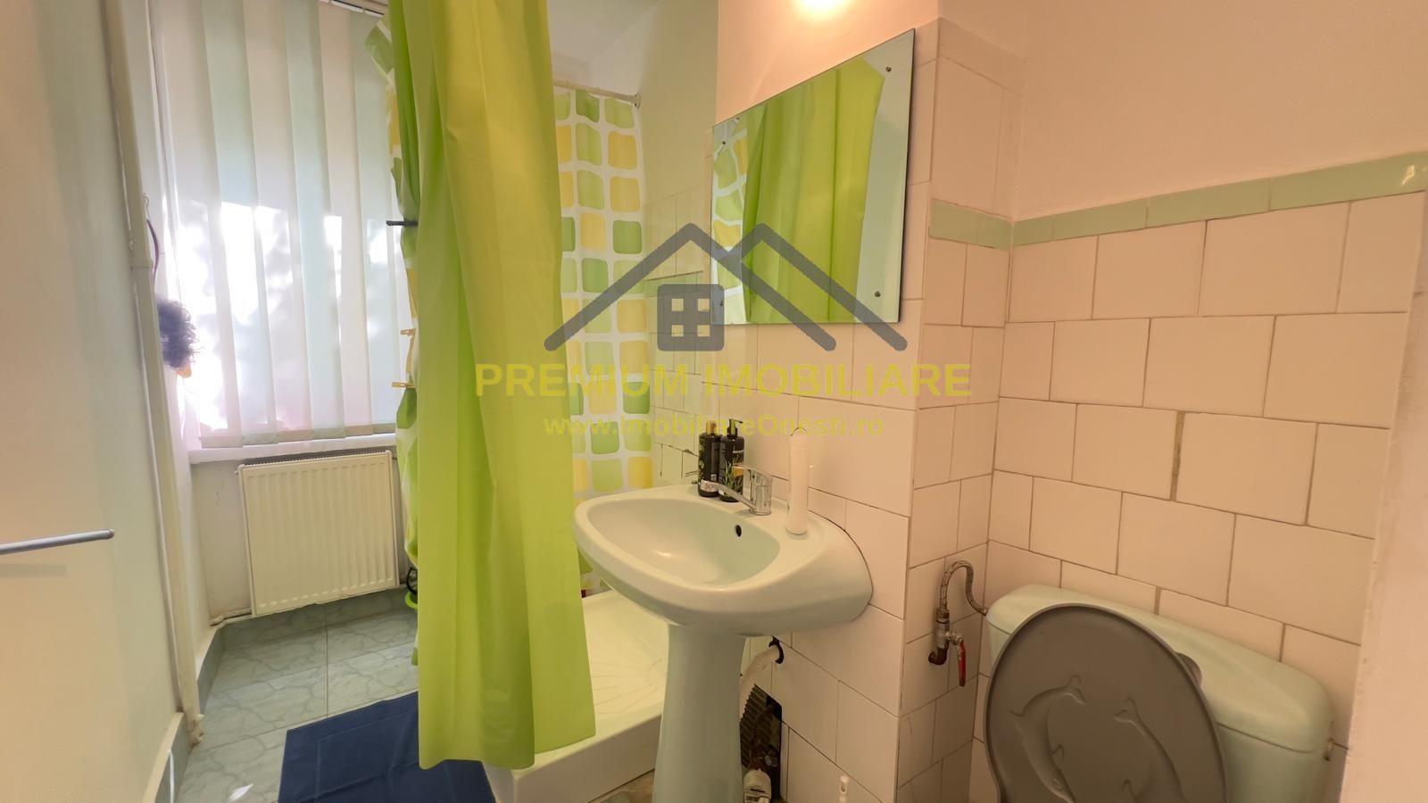 Apartament 3 camere etaj 1 - zona centrala - Poză 4