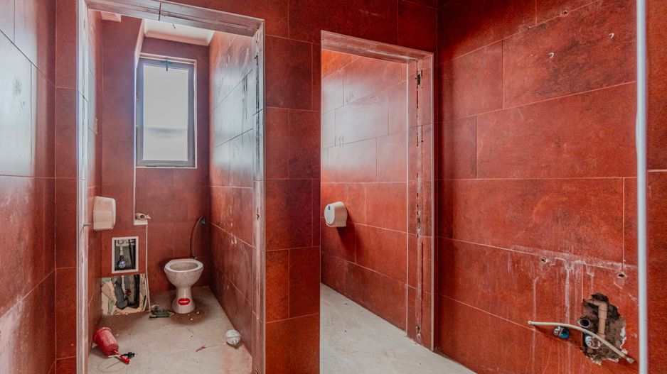 Cladire de 902 mp utili de vânzare, zona Grivitei - DN 13, COMISION 0 - Poză 41