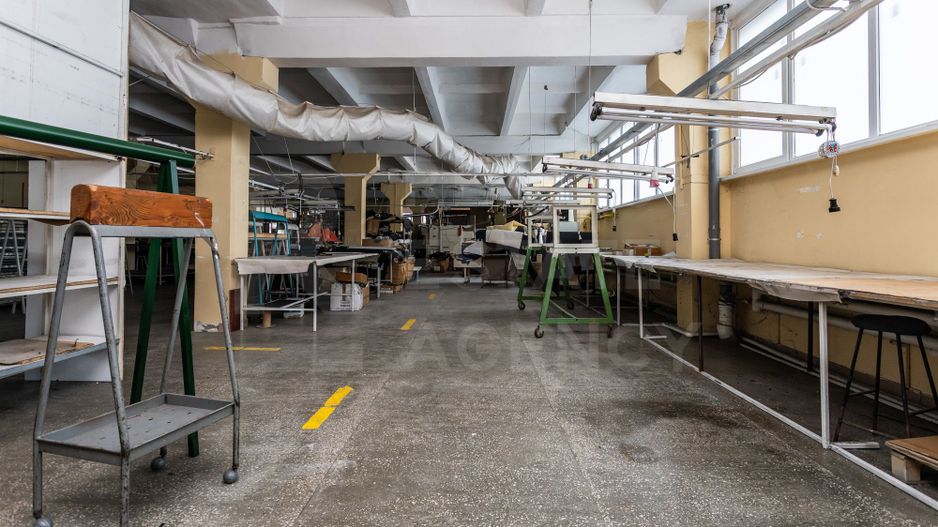 Chirie, spațiu industrial, 3000 mp, str. Sprîncenoaia, Centru - Poză 26