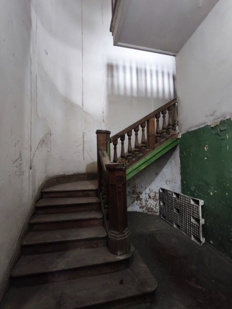 Casă cu farmec istoric în zonă protejată Rosetti, ideală pentru restaurare - Poză 12