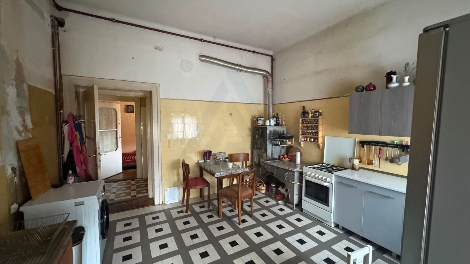 Apartament la casa 130 mp utili terasa 42 mp si pivnit zona Sub Arini - Poză 6