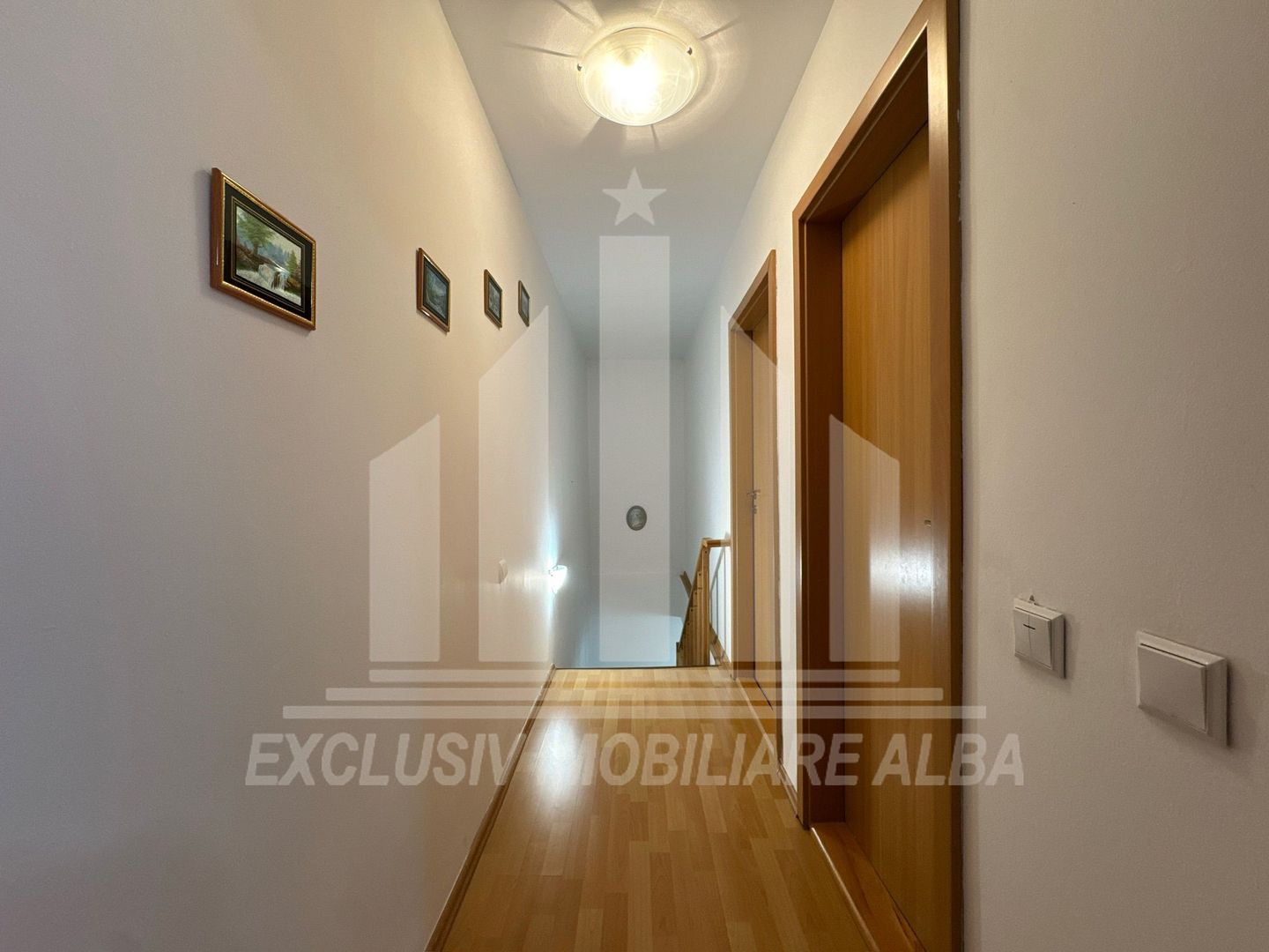 Apartment cu 3 camere cu scara interioara si garaj, Tolstoi - Poză 6