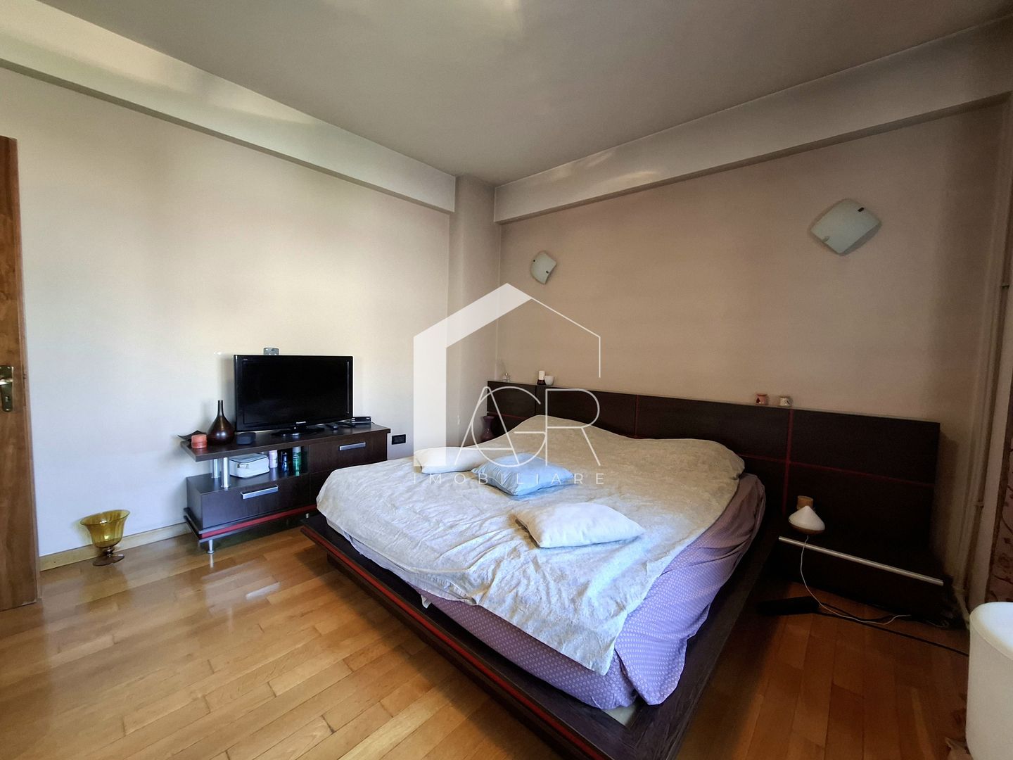 Apartament cu 4 camere, decomandat, zona Democratiei - Poză 10
