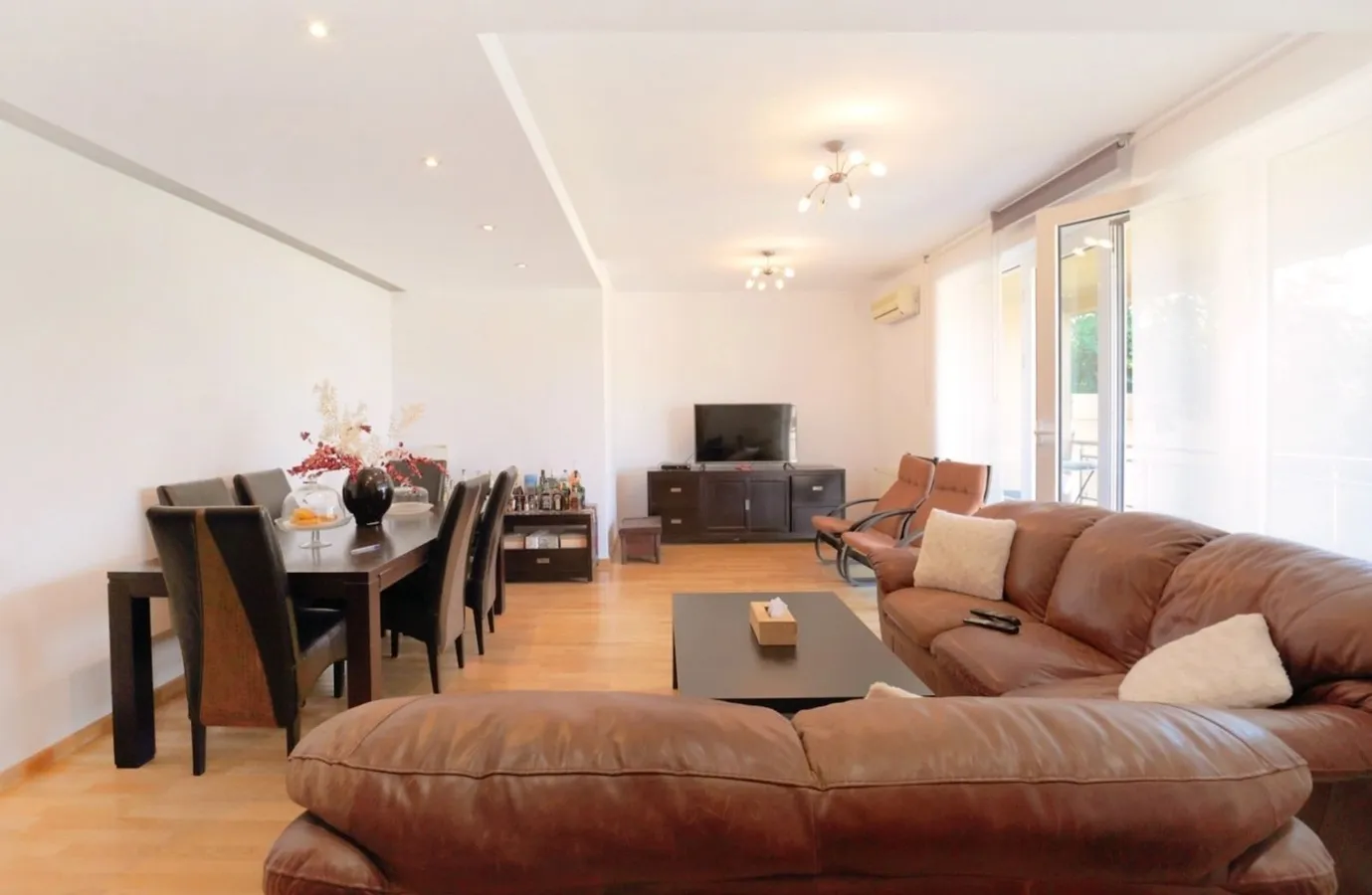 Apartament 3 camere cu gradina exclusiva la 300m de parcul Herastrau — fotografia 3
